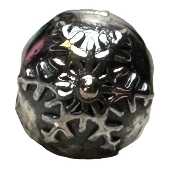 PANDORA Winter Wonderland Clip Charm 791232 - Picture 1 of 3